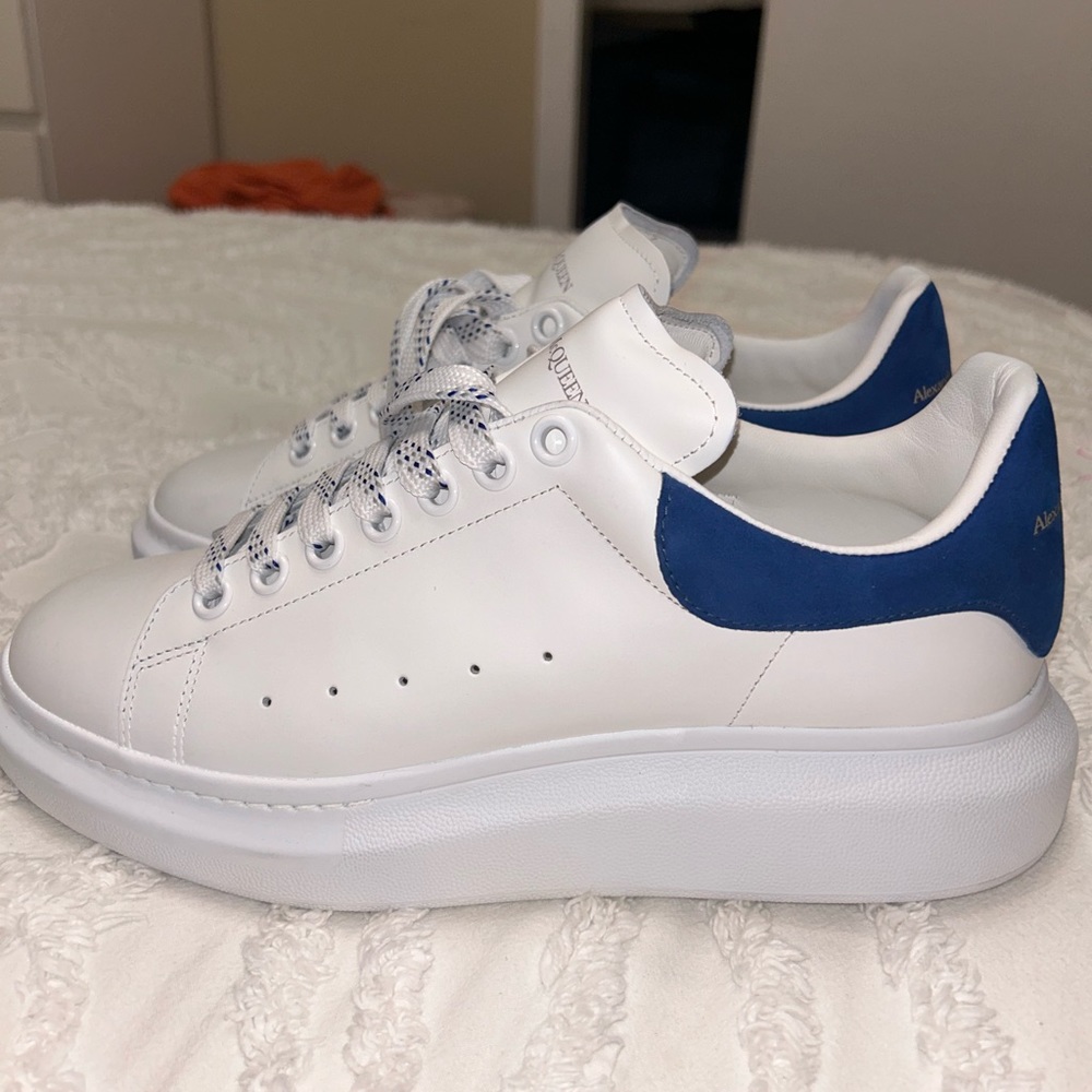 Alexander mcqueens sneakers
